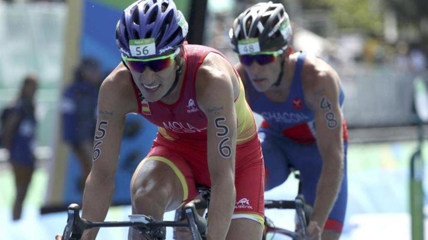 Los hermanos Brownlee arrasan a los españoles en triatlón