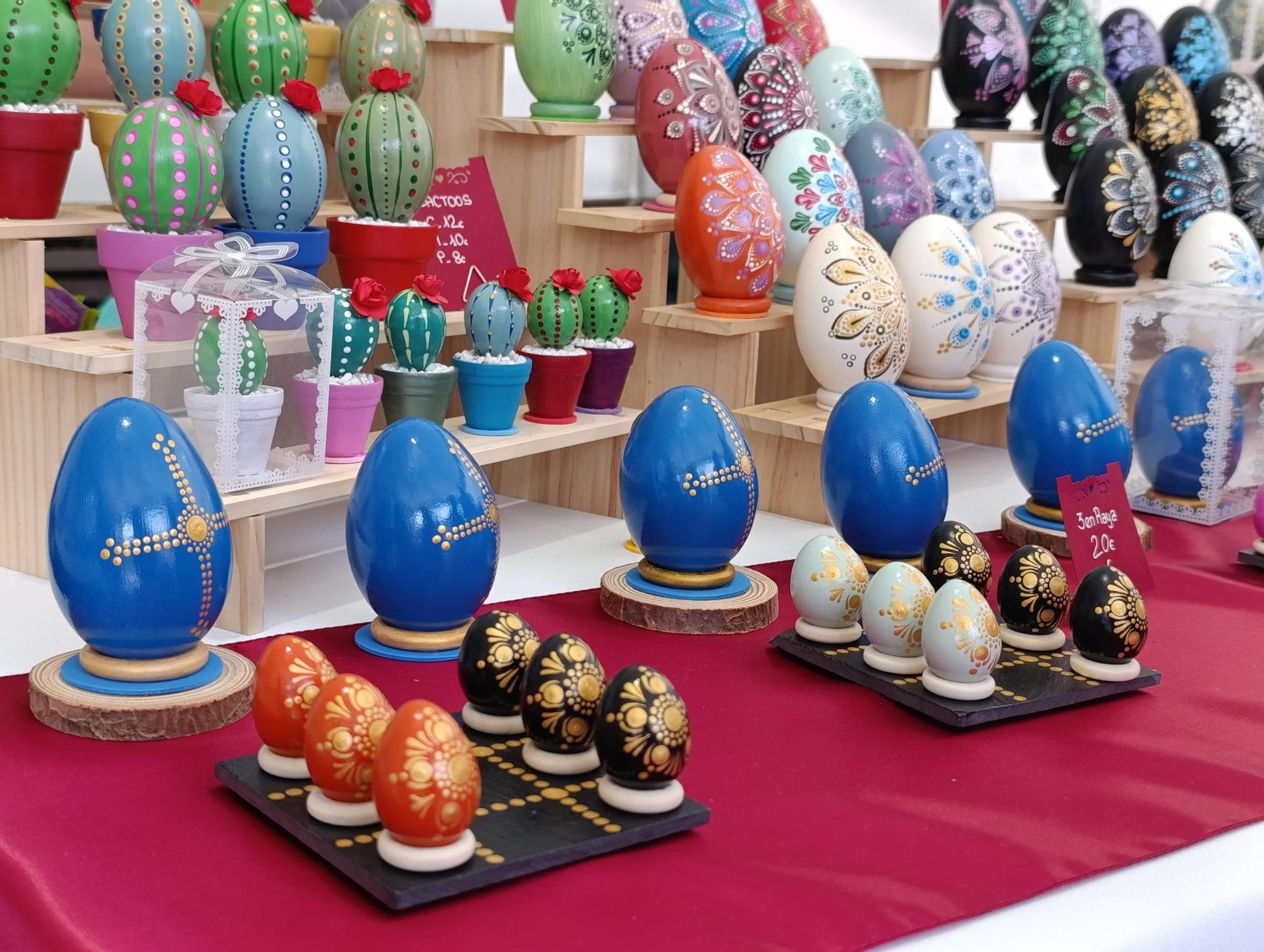 La Pola se llena de Güevos Pintos