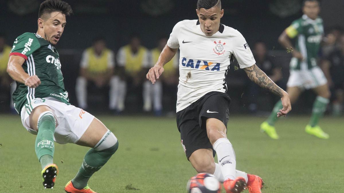 Arana, durante un partido con el Corinthians.  / Corinthians