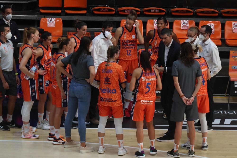 Primer partido del Valencia BC Femenino en la Liga