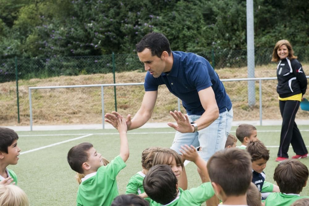 Linares visita el campus del Real Oviedo