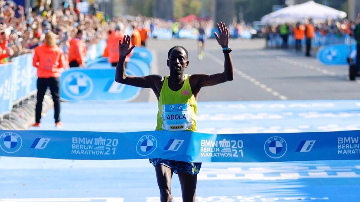 Adola gana el maratón de Berlín y el favorito Bekele queda tercero