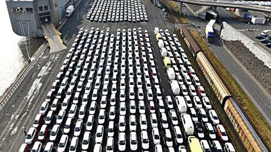 Vehicles de Volkswagen preparats per a l&#039;exportació.