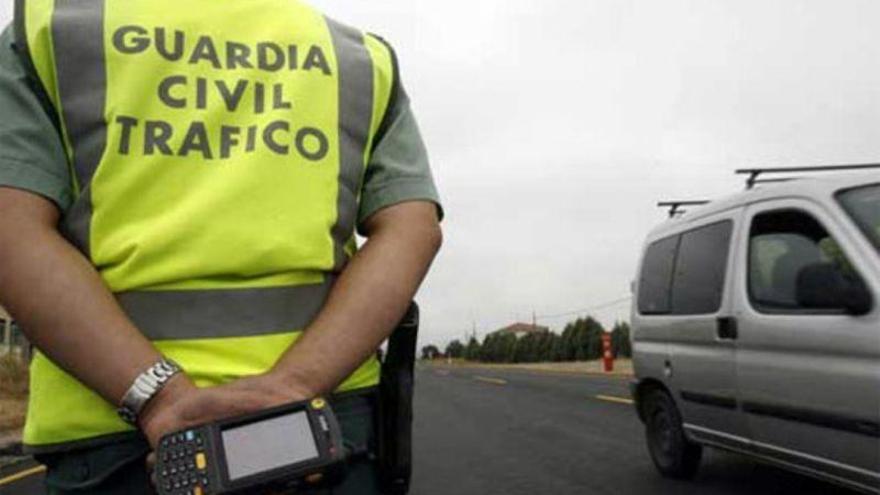 Mueren tres jóvenes en las carreteras, dos en Zamora y uno en Sevilla