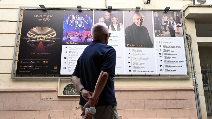José Sacristán, Paloma San Basilio Lola Herrera y Nuria Fergó en el Gran Teatro de Elche