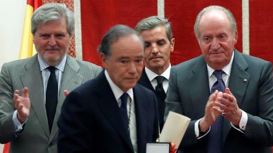 El Rey Juan Carlos y Gregorio Marañón y Bertrán de Lis.