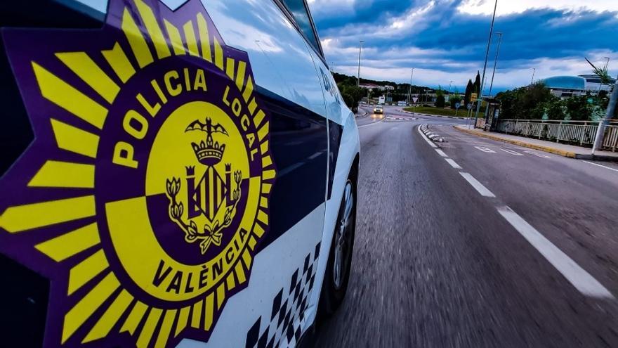 Imagen de archivo de un vehículo de la Policía Local de València.