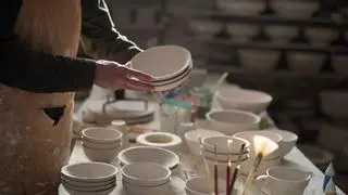 La cerámica portuguesa aterriza en Vigo: diseños modernos a precio de fábrica