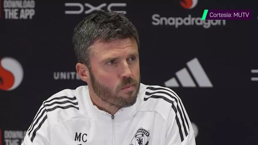 Carrick resta importancia a las críticas de Scholes en las redes sociales