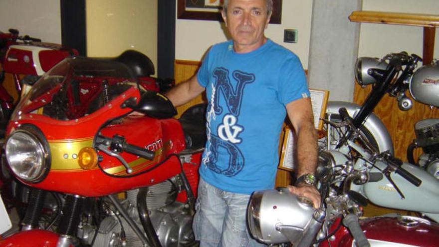 Paolo Bianchi, ayer en el museo de Motos Antiguas de Guadalest.