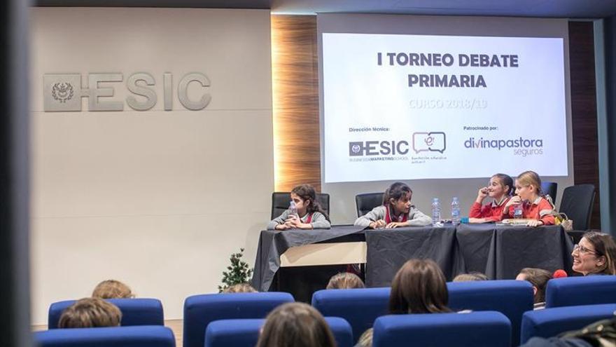 Esic reúne a más de 200 alumnos en su primer Torneo de Debate de Primaria