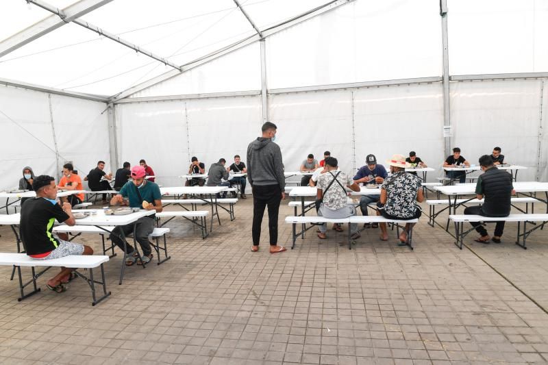 Migrantes en el Colegio León de El Lasso