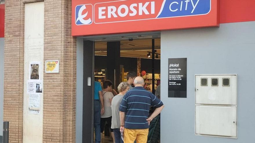 Eroski abre en Castro del Río un nuevo supermercado de 300 metros cuadrados