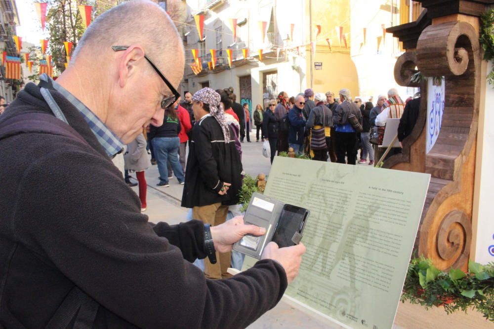 Fiesta fallera decimonónica para celebrar el aniversario del Patrimonio