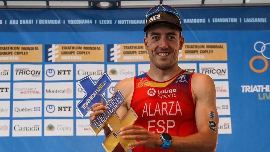 El triatleta de la UA Fernando Alarza, medalla al Mérito Deportivo