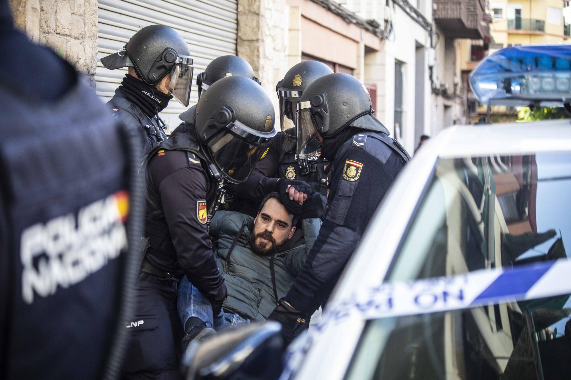 Tensión en Alicante por el desahucio a una pensionista en una vivienda propiedad de un fondo buitre