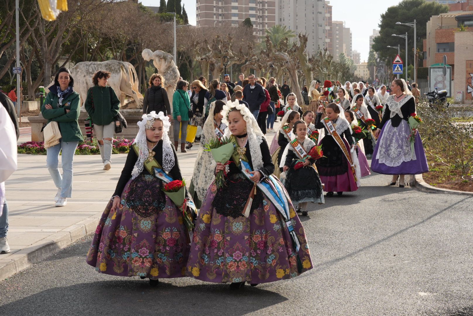 Galería de la Ofrena: El homenaje de las fiestas a la Mare de Déu de Lledó