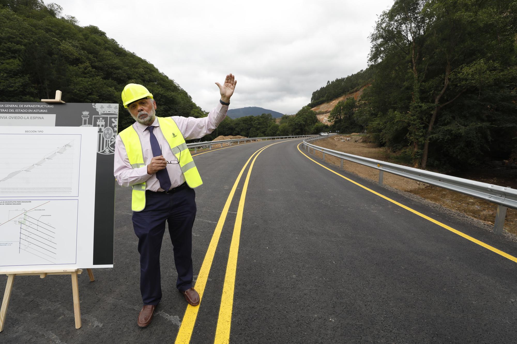 Inauguración del paso alternativo al argayón de Salas