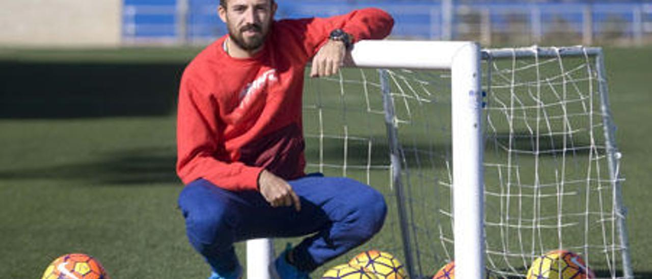 José Luis Morales, ayer tras finalizar el entrenamiento en la Ciudad Deportiva de Buñol.