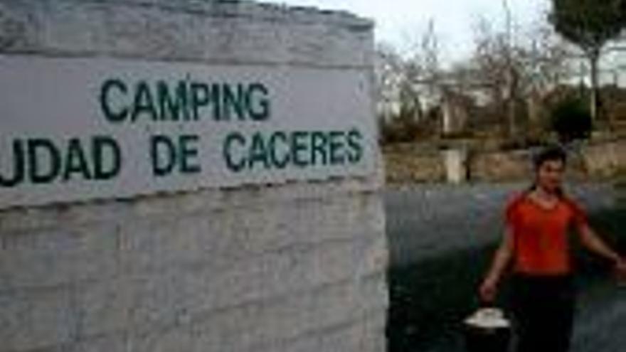 El gobierno municipal espera que el cámping pueda reabrirse en verano