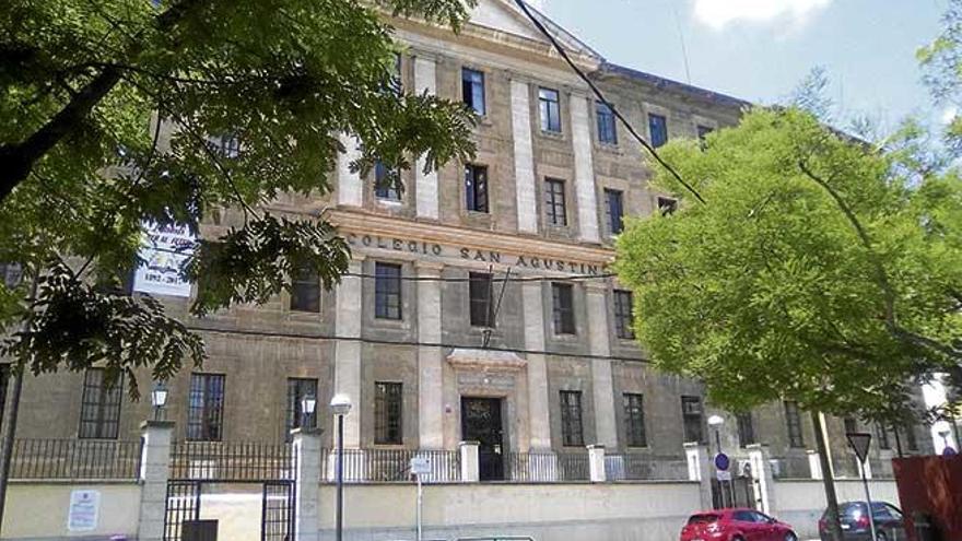 Exterior del colegio Sant Agustí de Palma, donde se produjeron los presuntos abusos sexuales.