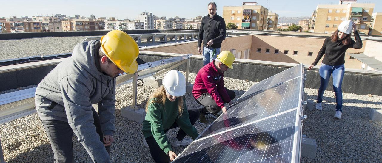 Placas solares en un instituto de Alicante