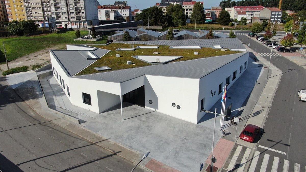 Edificios dos xulgados que quere recuperar o Concello da Estrada.