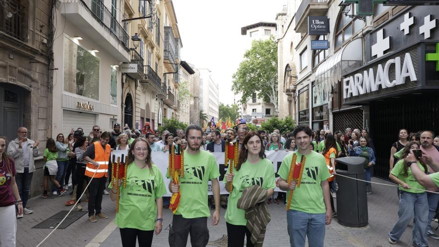 Una multitud sale a la calle en Mallorca en la  Diada per la Llengua más reivindicativa