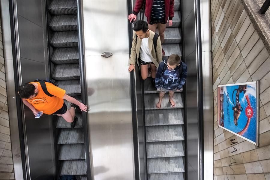 Día sin pantalones en el metro