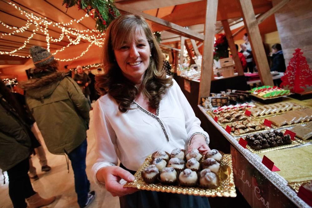 Inauguración del salón de turrones y mazapanes en Avilés