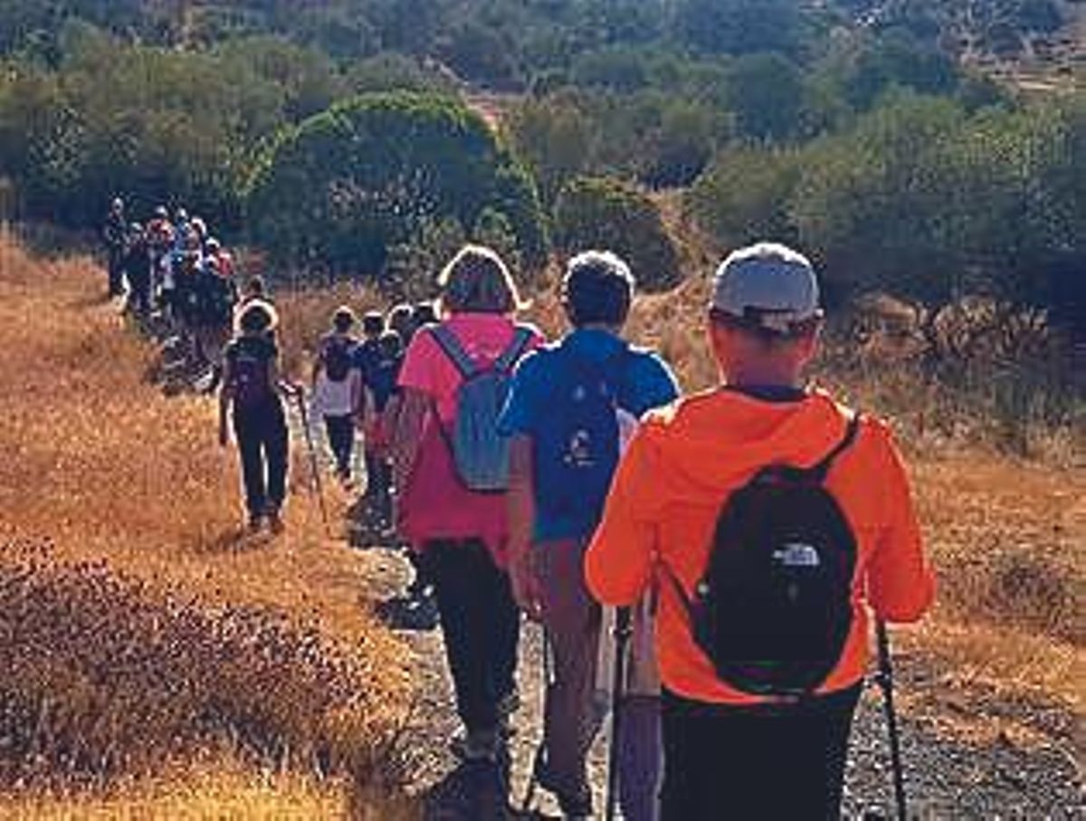 Marcha en el entorno del Santuario de Linares (2024).