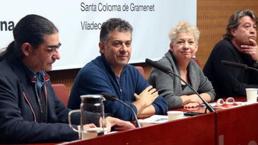 Magda Puyo juntament amb Francesc Casadesús, representant de l&#039;Institut de Cultura de Barcelona; Pep Tugues, del Teatre Auditori de Sant Cugat, i Josep Lluís Marcè, del Teatre Joventut de l&#039;Hospitalet, el 22 de febrer del 2019