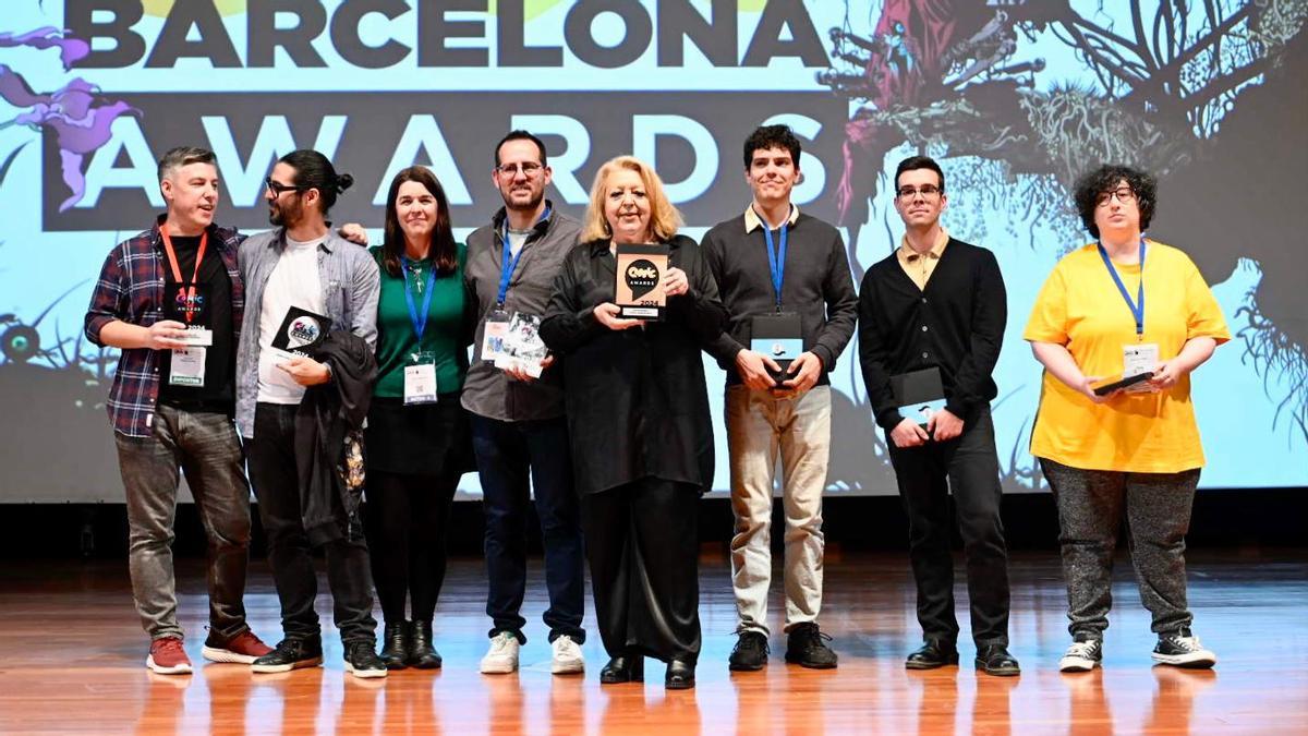 Foto de familia de los premiados en el Cómic Barcelona.