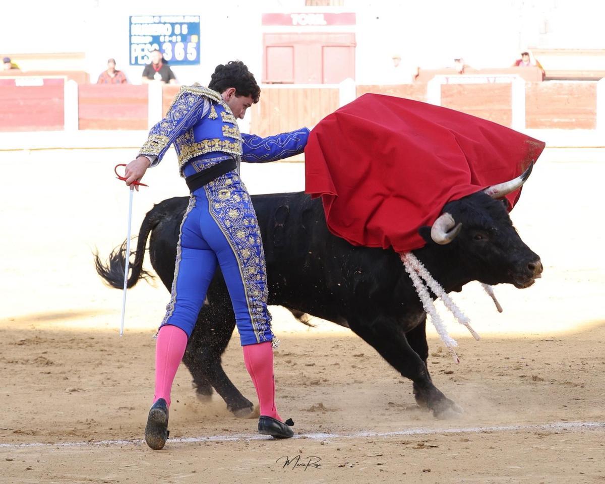 El onubense Carlos Tirado, en la novillada de este domingo en Mérida.