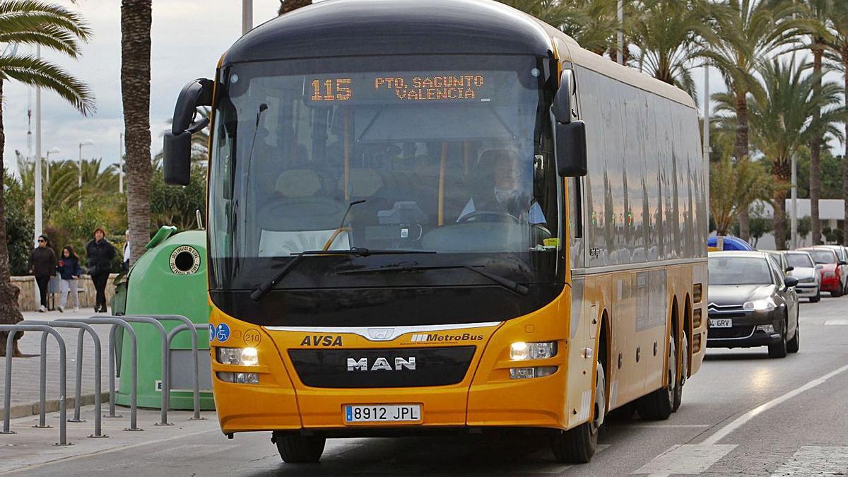 Sagunt reclama a València mejoras en los servicios de autobuses