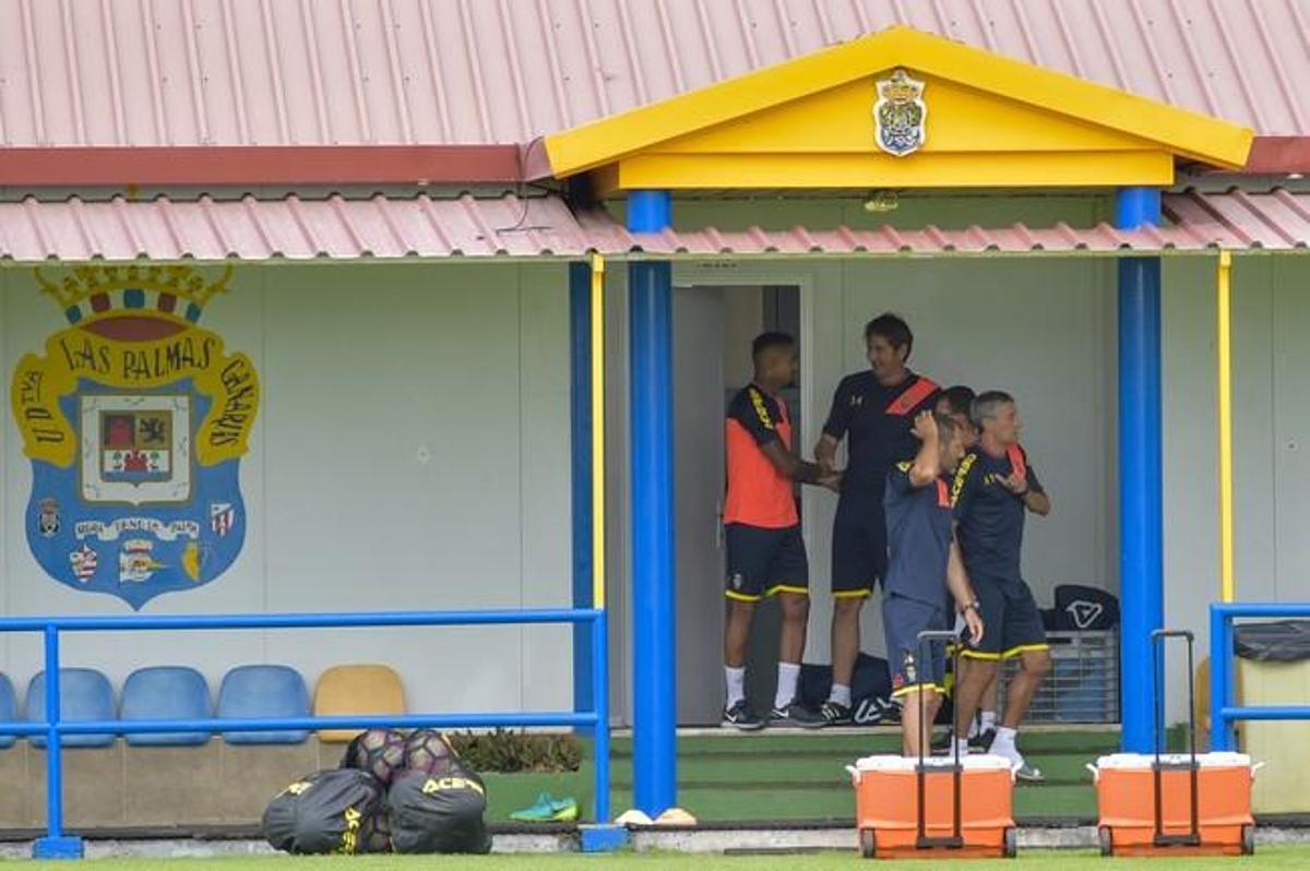 Entrenamiento de la UD Las Palmas, con el nuevo ... Entrenamiento de la UD Las Palmas, con el nuevo ...