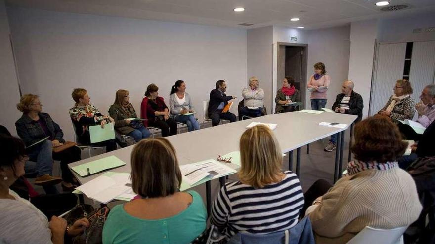 Una de las reuniones del patronato del CAI de Pando celebradas el año pasado.