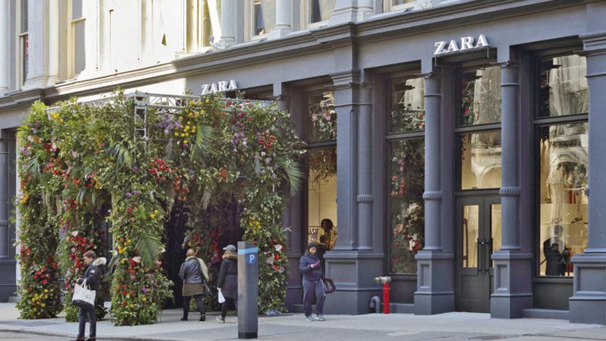 Entrada a la nueva tienda de Zara en el SoHo.