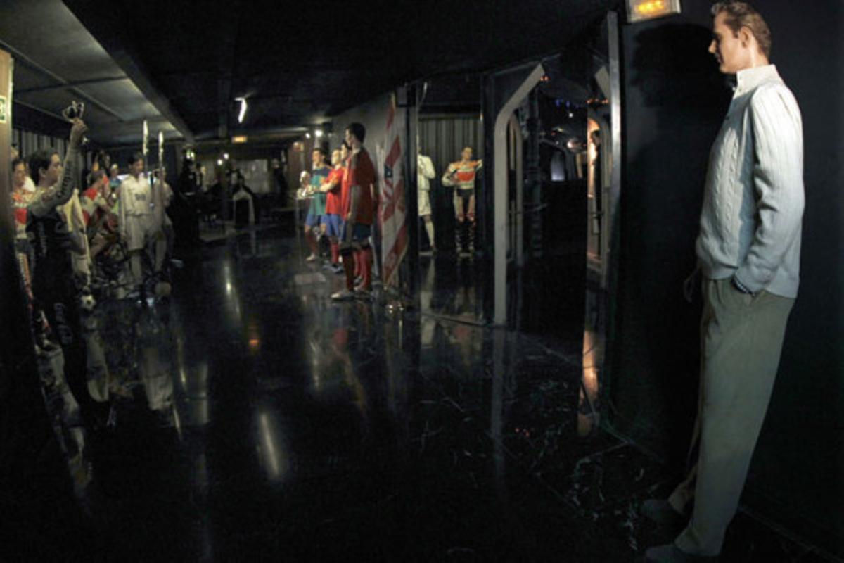 La figura d’Iñaki Urdangarín, que fins ara es trobava al Saló de Reis del Museu de Cera de Madrid, ha estat canviada aquest dilluns de localització i ha passat a la galeria de l’Esport.