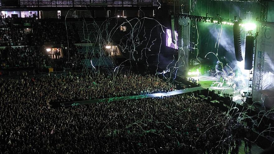 El emocionante tributo de Muse a Isabel II en Vigo