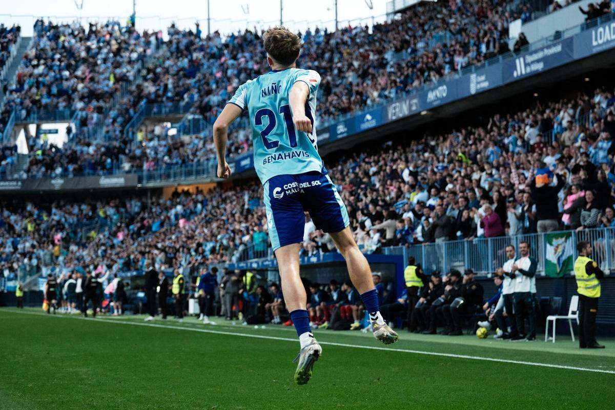 Málaga CF se enfrenta al SD Huesca en La Rosaleda