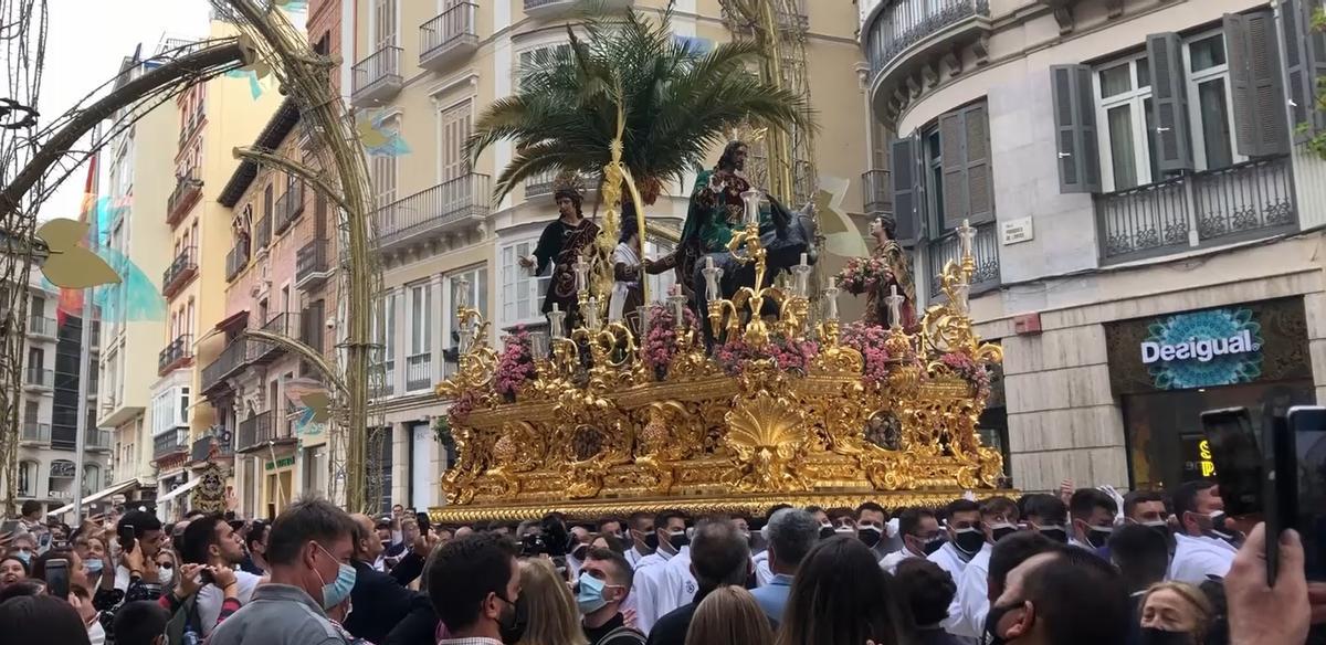 Saeta a la Pollinica en la calle Larios.