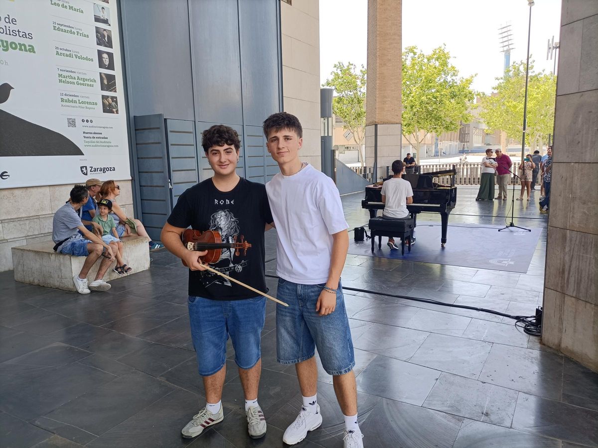 Gabi Fraile y Javi Bierge, este domingo después de su actuación.