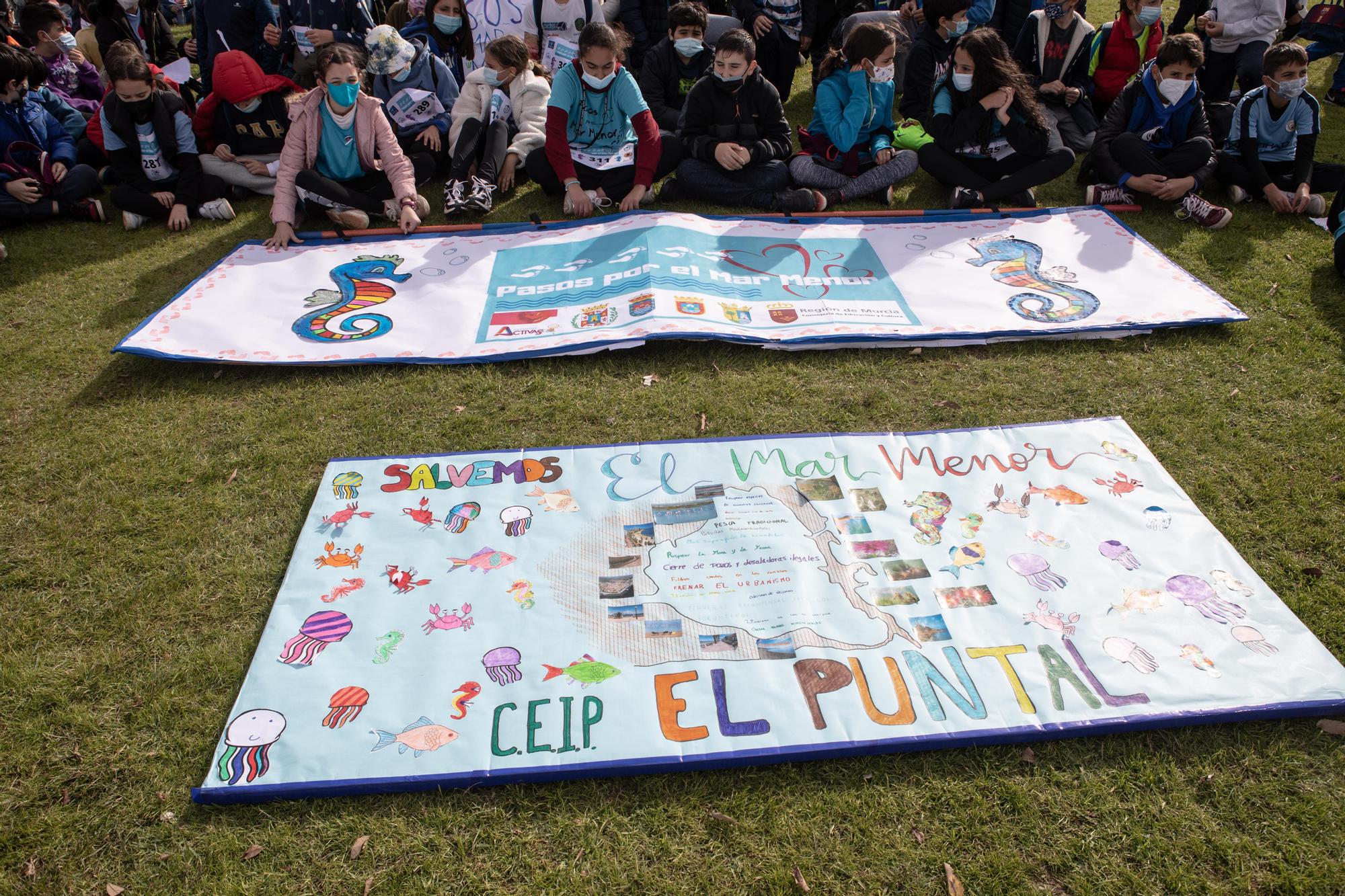 Colegios de San Javier lanzan un SOS por el Mar Menor