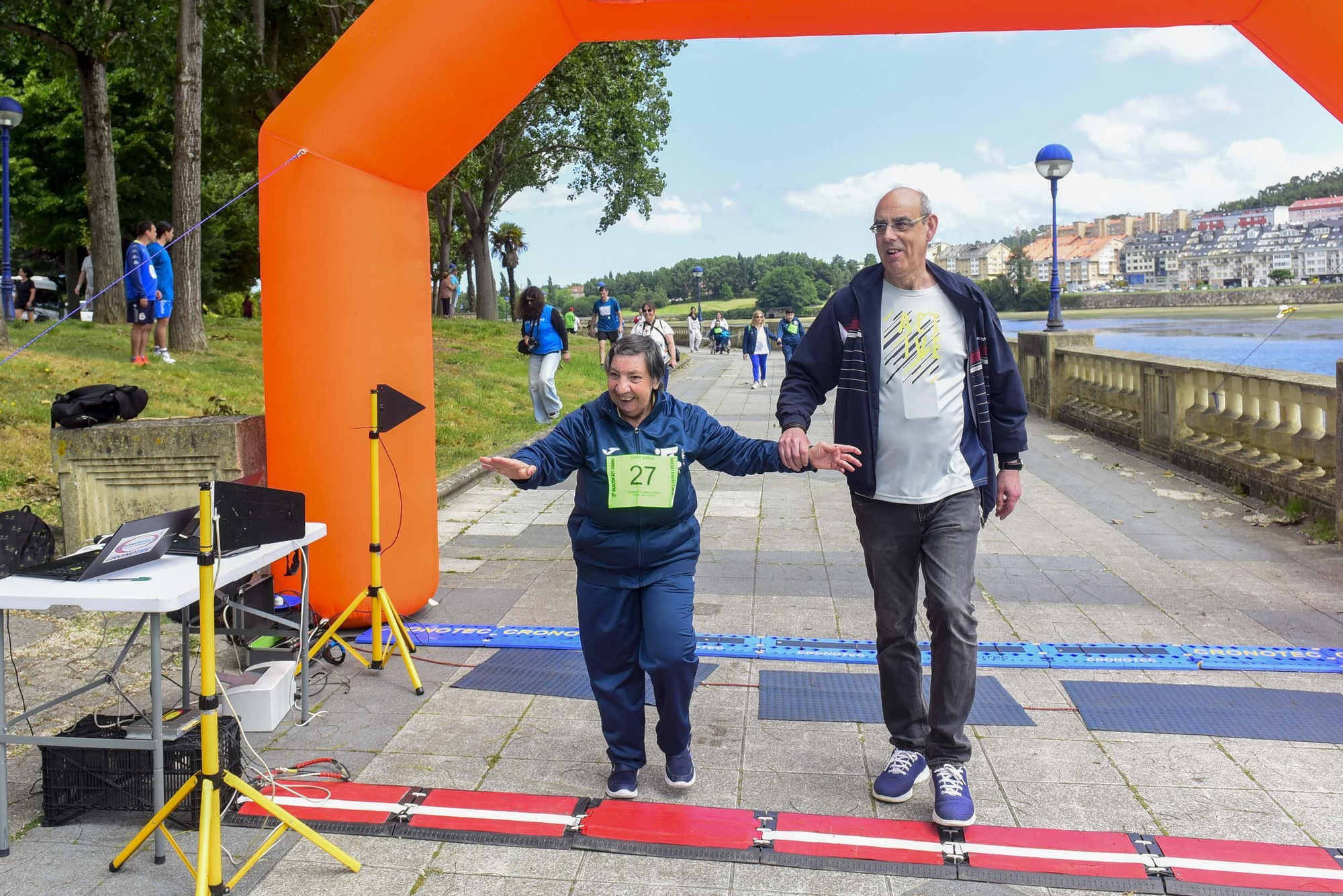 Más de 100 deportistas participan en el maratón urbano Special Olympics en O Burgo