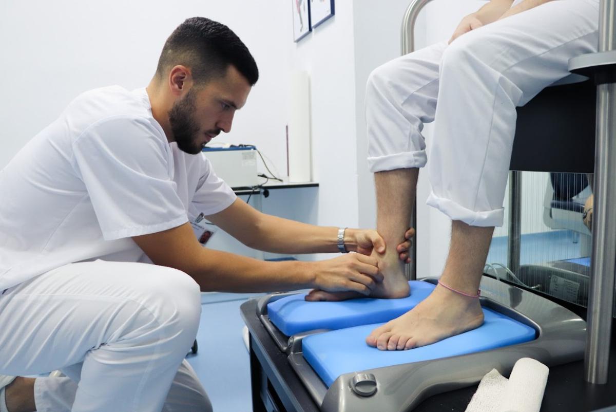 Los estudiantes ponen en práctica sus conocimientos bajo la supervisión de expertos