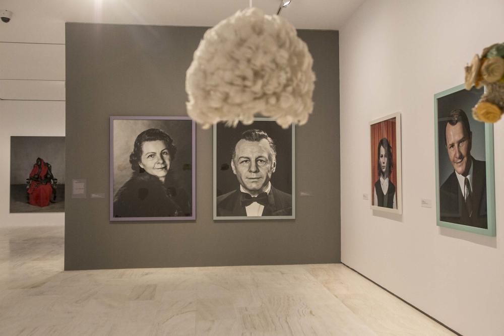El MACA inaugura la exposición Mírame. Retratos en la colección La Caixa de Arte Contemporáneo