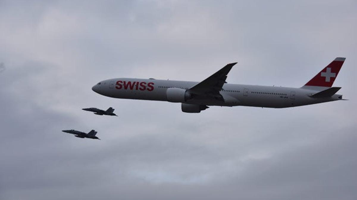 SWISS  Boeing 777-300ER