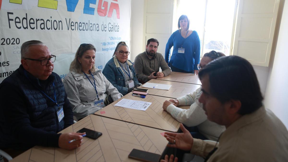 Jornadas informativas del colectivo dezano de venezolanos en Lalín.