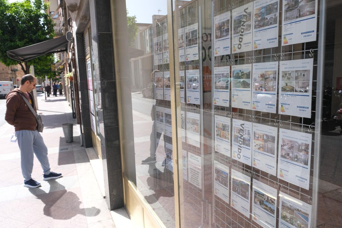 Una inmobiliaria en Elche.